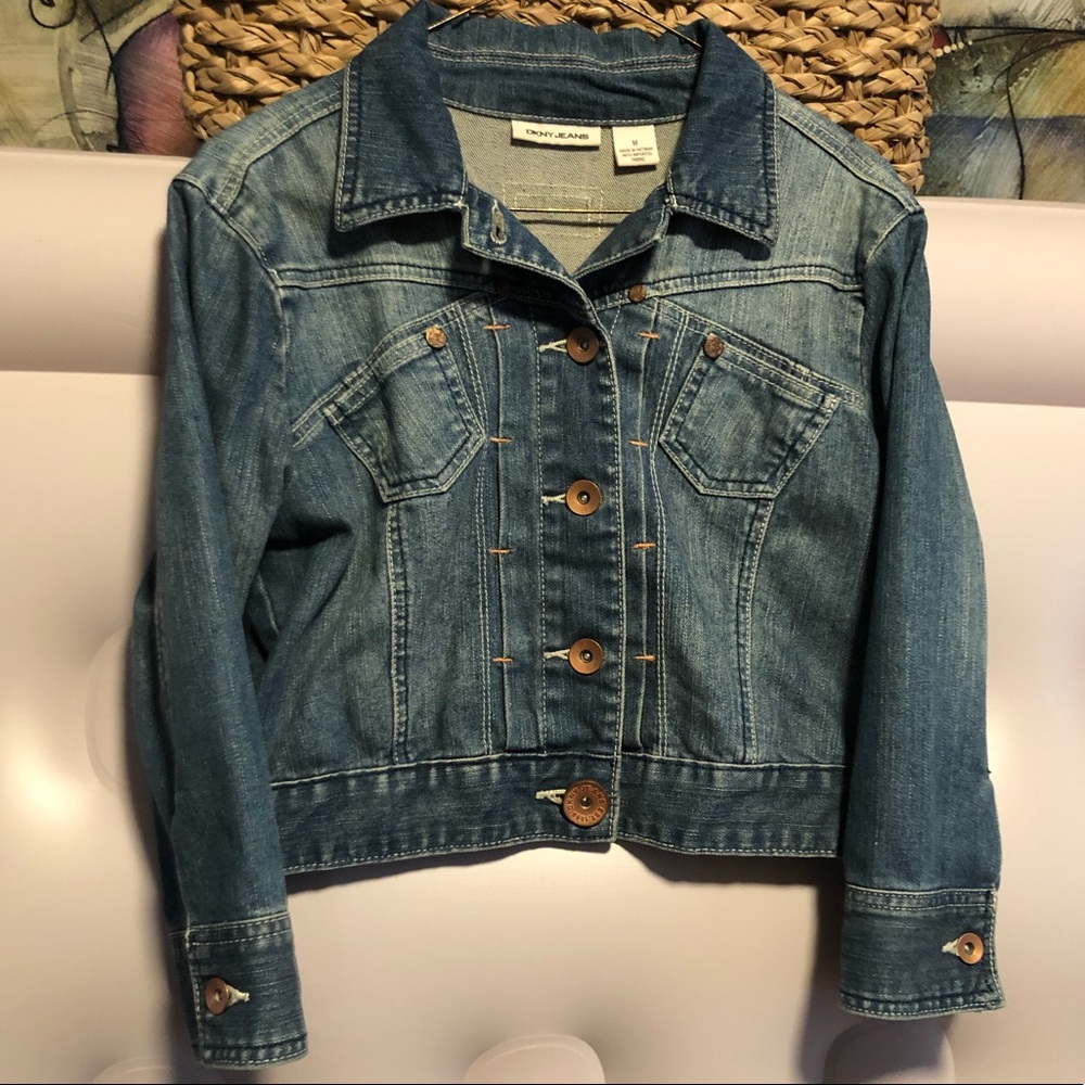 🌸DKNY Cropped Denim Jacket, junior’s M, womens S